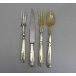 KONVOLUT ART DÉCO VORLEGEBESTECK / serving cutlery, Frankreich / wohl Paris, Silber (wohl 935er,