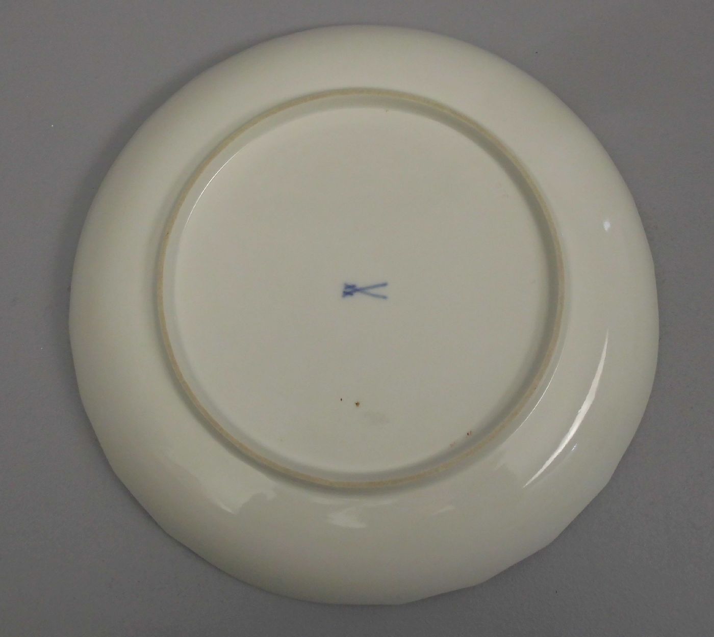 SCHALE / GEBÄCKSCHALE / bowl, Porzellan, Manufaktur Meissen, unterglasurblaue Schwertermarke, - Bild 3 aus 4
