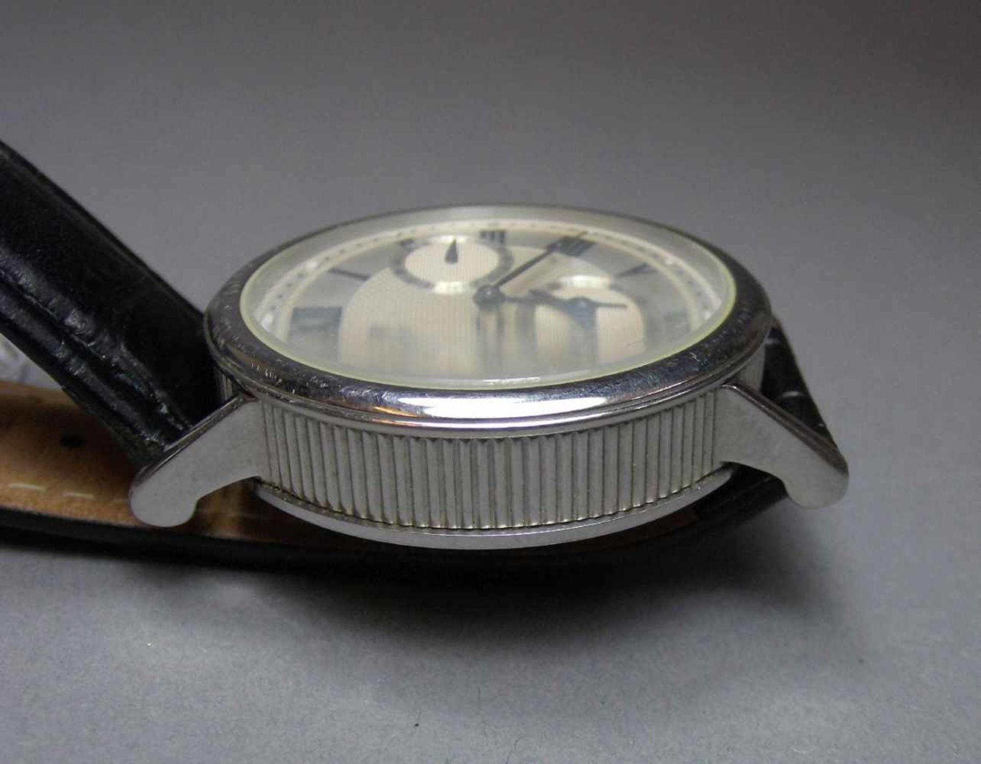 ARMBANDUHR / wristwatch, Juwelier Christ / Deutschland. Rundes Edelstahlgehäuse mit Glasboden und - Image 4 of 6