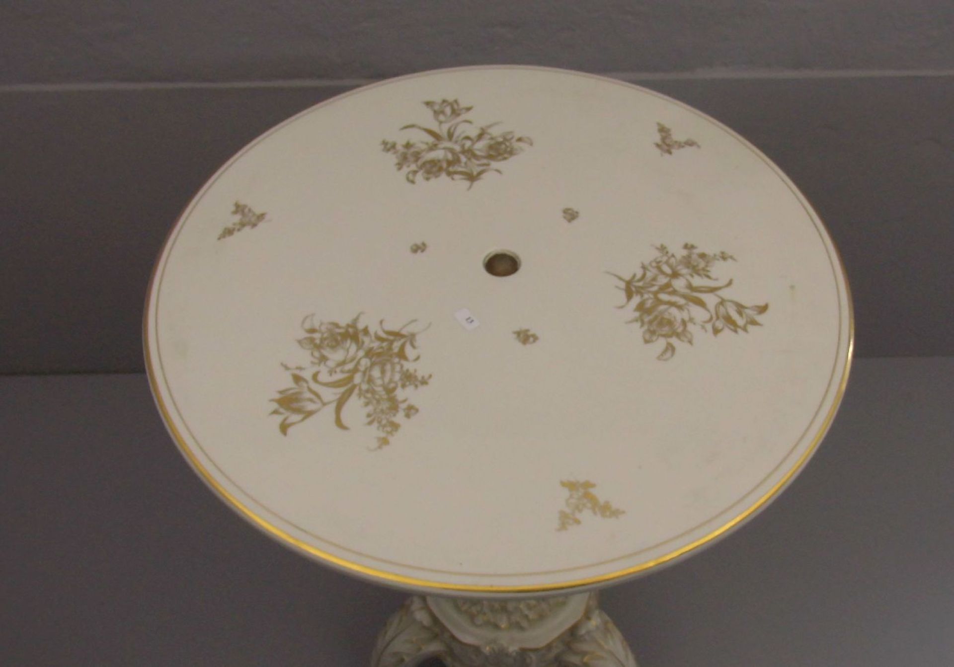 PORZELLANTISCH / BEISTELLTISCH / SALONTISCH / porcelain table, 20. Jh., Porzellan, Manufaktur - Bild 2 aus 5