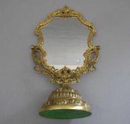 TISCHSPIEGEL / SCHMINKSPIEGEL / mirror, 20. Jh., Gelbguss, gearbeitet in historischer