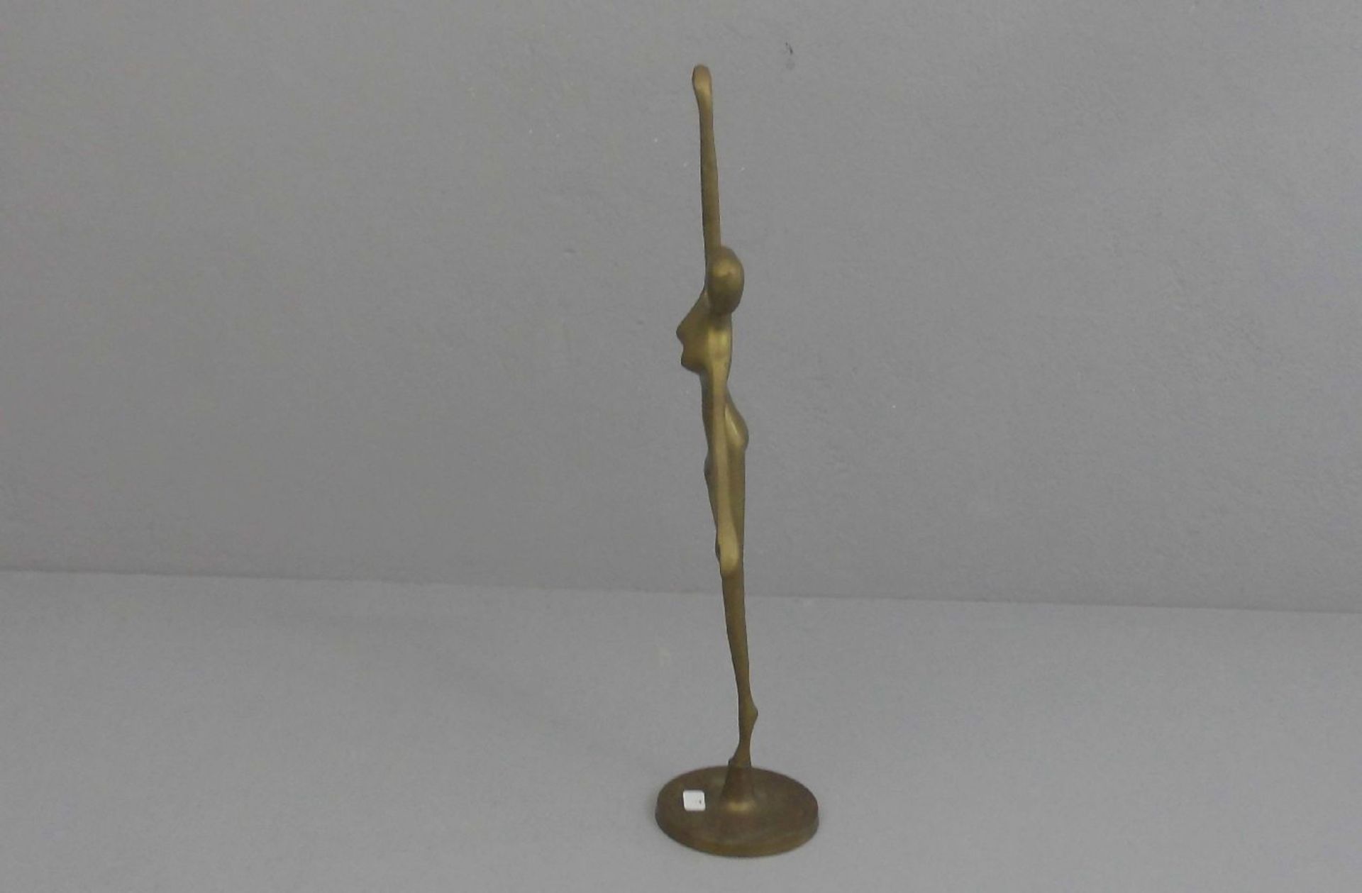 KHALIQUE, BODRUL (1978-2013), Skulptur / sculpture: "Tänzerin", Bronze - Gelbguss; unsigniert. In - Image 3 of 3