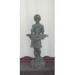 ANONYMUS (20. Jh.), Skulptur / sculpture: "Mohr", Bronze mit grüner Patina. Auf rundem Felspostament