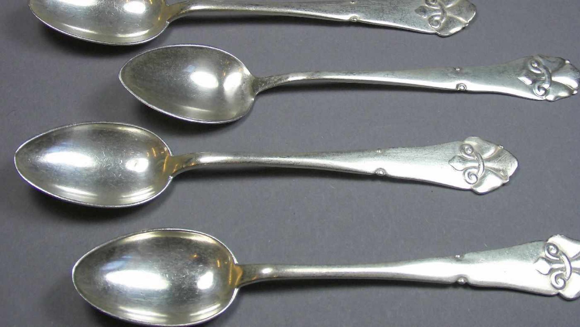 7 KAFFEELÖFFEL / coffee spoons, Dänemark / Kopenhagen, 1. H. 20. Jh., 826er Silber (insg. 116 g). - Bild 2 aus 5