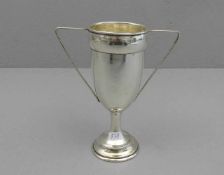 POKAL / HENKELVASE / goblet, 925er Sterlingsilber (101 g), England / London, 1930, Meistermarke "