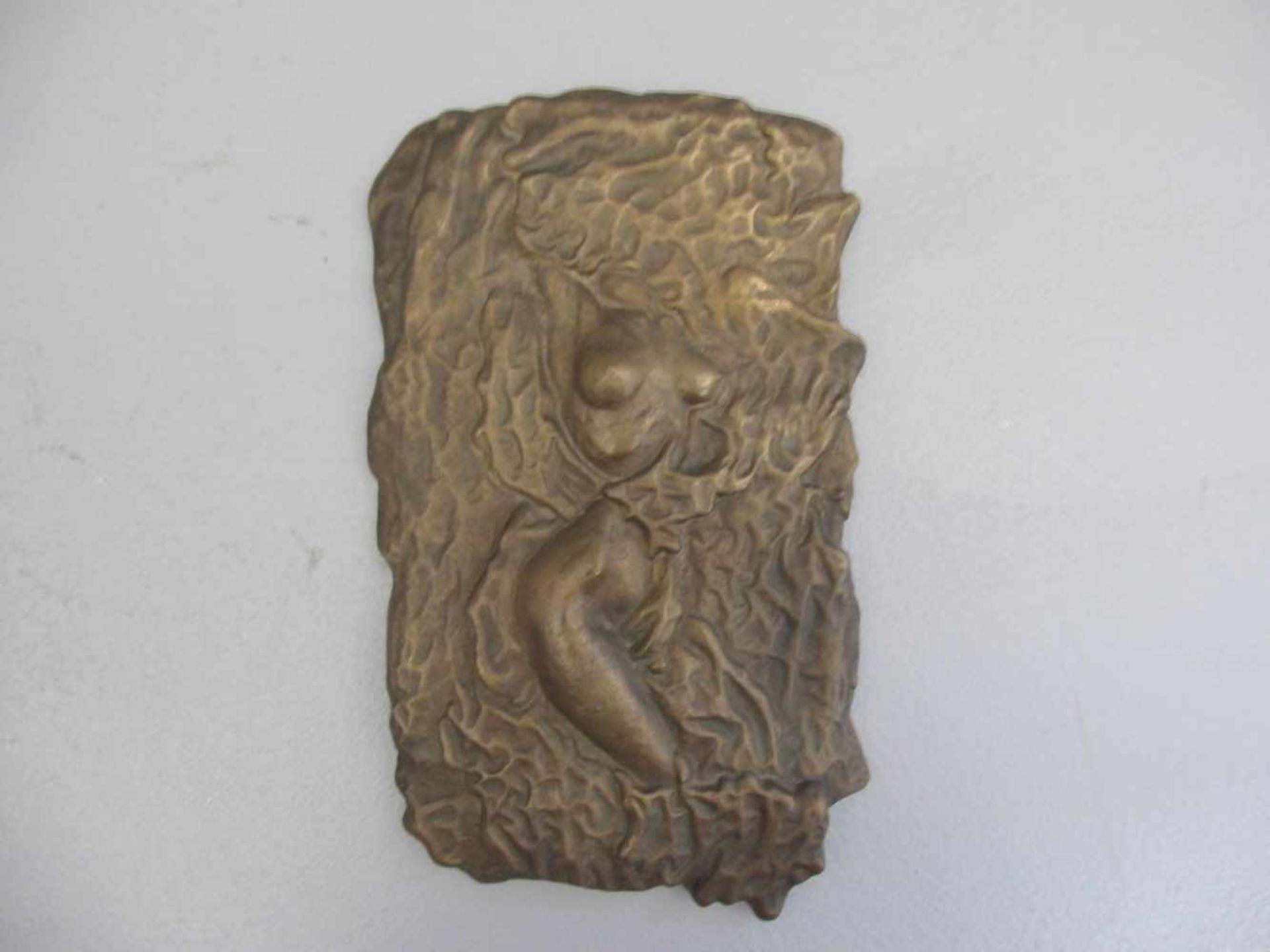 MÓDY, PÉTER (geb. 1965 in Debrecen/Ungarn), Relief: "Lebensfreude", Bronze, hellbraun patiniert. - Bild 2 aus 3