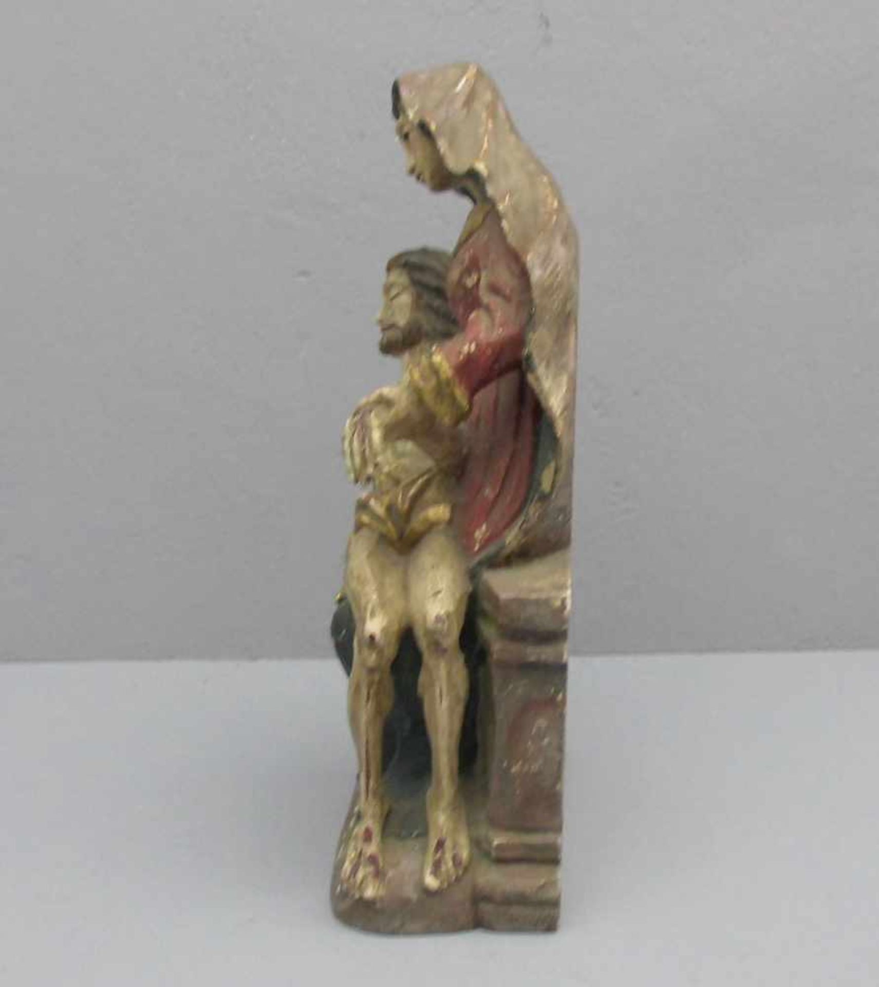 PIETA, vollplastisch und dreiansichtig gearbeitet nach historischem Vorbild, Anfang 20. Jh.; die - Image 2 of 4