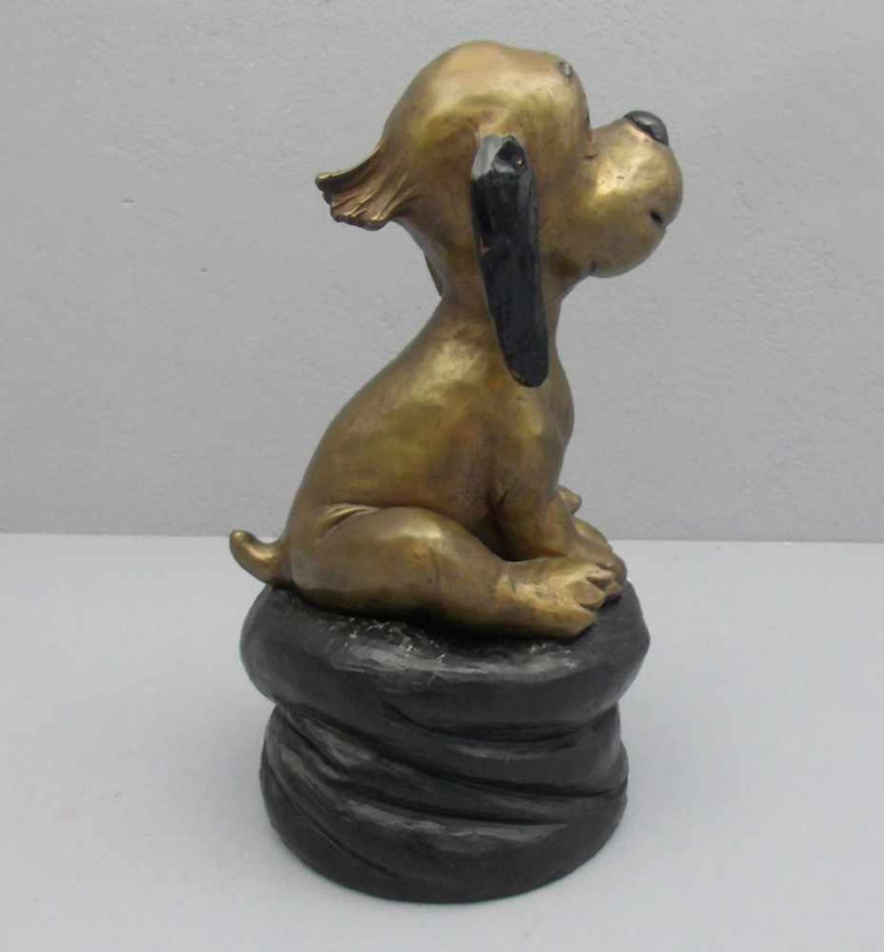 BRONZE SKULPTUR "Wum / Hund", nach der Zeichentrickfigur des Humoristen und Cartoonisten Loriot ( - Image 4 of 6