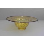 GLASSCHALE / bowl, unter dem Stand Nadelsignatur "P. Kemp" oder "P. Kem R" und datiert "97" (