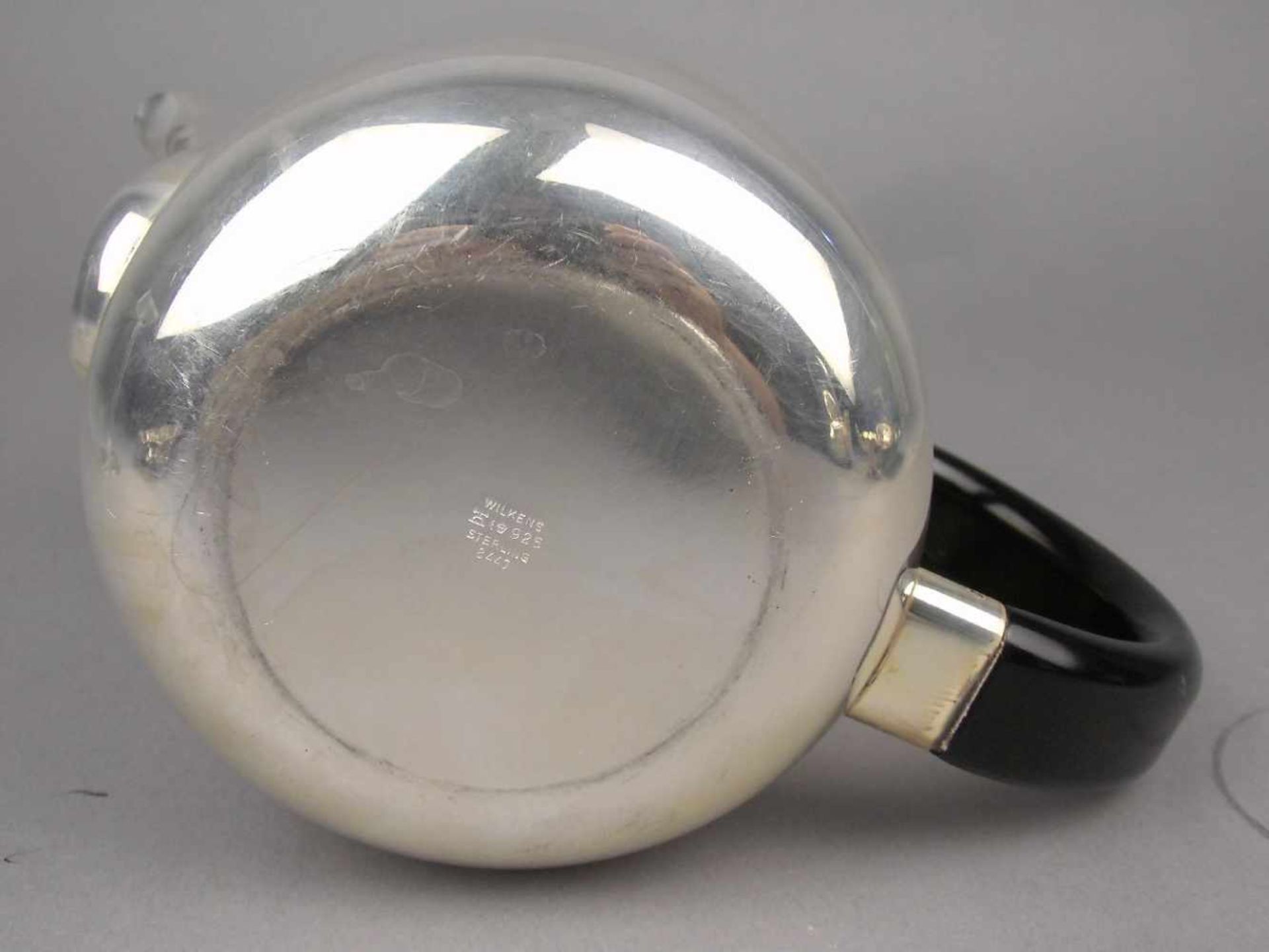 KAFFEEKANNE IM BAUHAUS - STIL, Form Silhouette, 925er Silber (776 g), gepunzt mit Halbmond, Krone, - Image 7 of 7