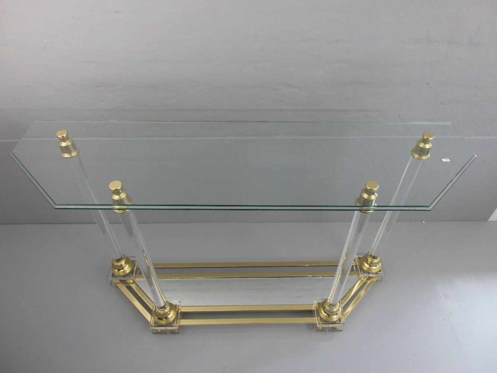 KONSOLTISCH, Glas, Acrylglas, Spiegel und Metallmonturen, 2. Hälfte 20. Jh.; trapezförmiger - Image 3 of 3