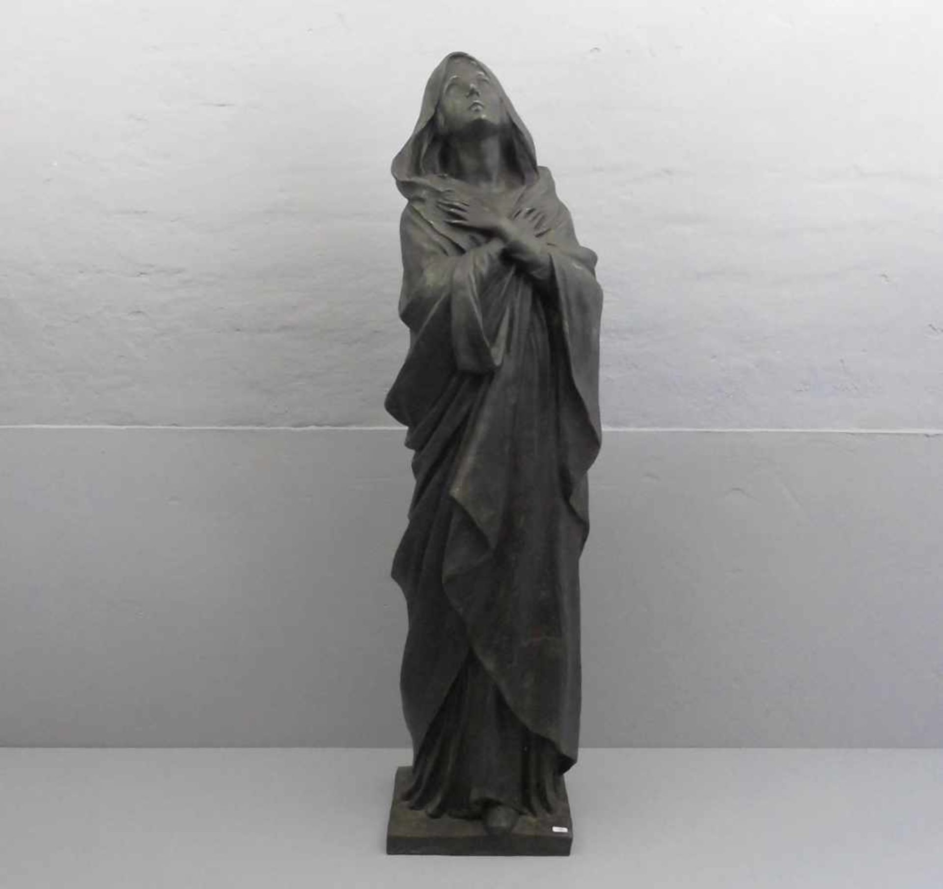 VANNUCCI (ital. Bildhauer des 19./20. Jh.), Skulptur / sculpture: " Madonna", Bronze, dunkelbraun