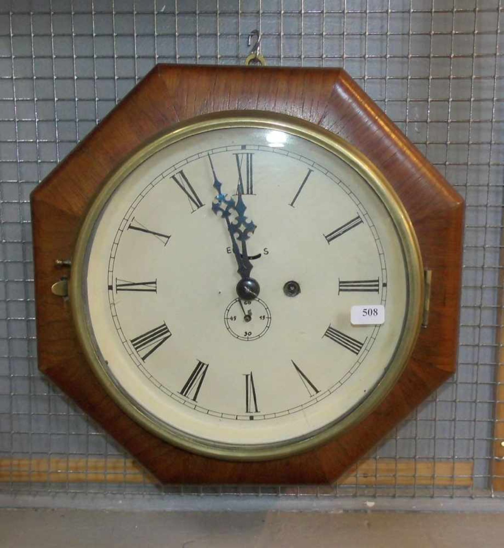 OFFICE CLOCK, oktogonales Holzgehäuse, lackiertes Zifferblatt mit Stunde, Minute und kleiner Sekunde