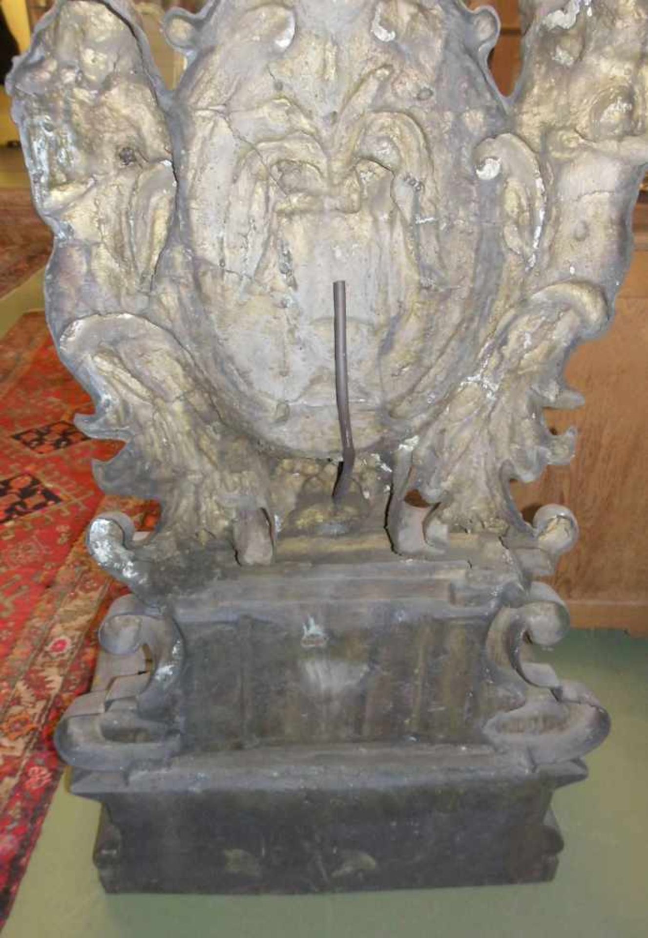 FIGÜRLICHER BRUNNEN / WANDBRUNNEN in historistischer Formensprache, Bronze, grün patiniert. - Bild 4 aus 4