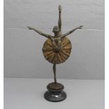 SKULPTUR: "Ballerina", Bronze, hellbraun patiniert und goldfarben akzentuiert, mit Gießerplakette "