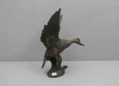 SKULPTUR: "Ente", Bronze, hellbraun patiniert mit goldfarbenen und grünen Akzentuierungen; 2. Hälfte