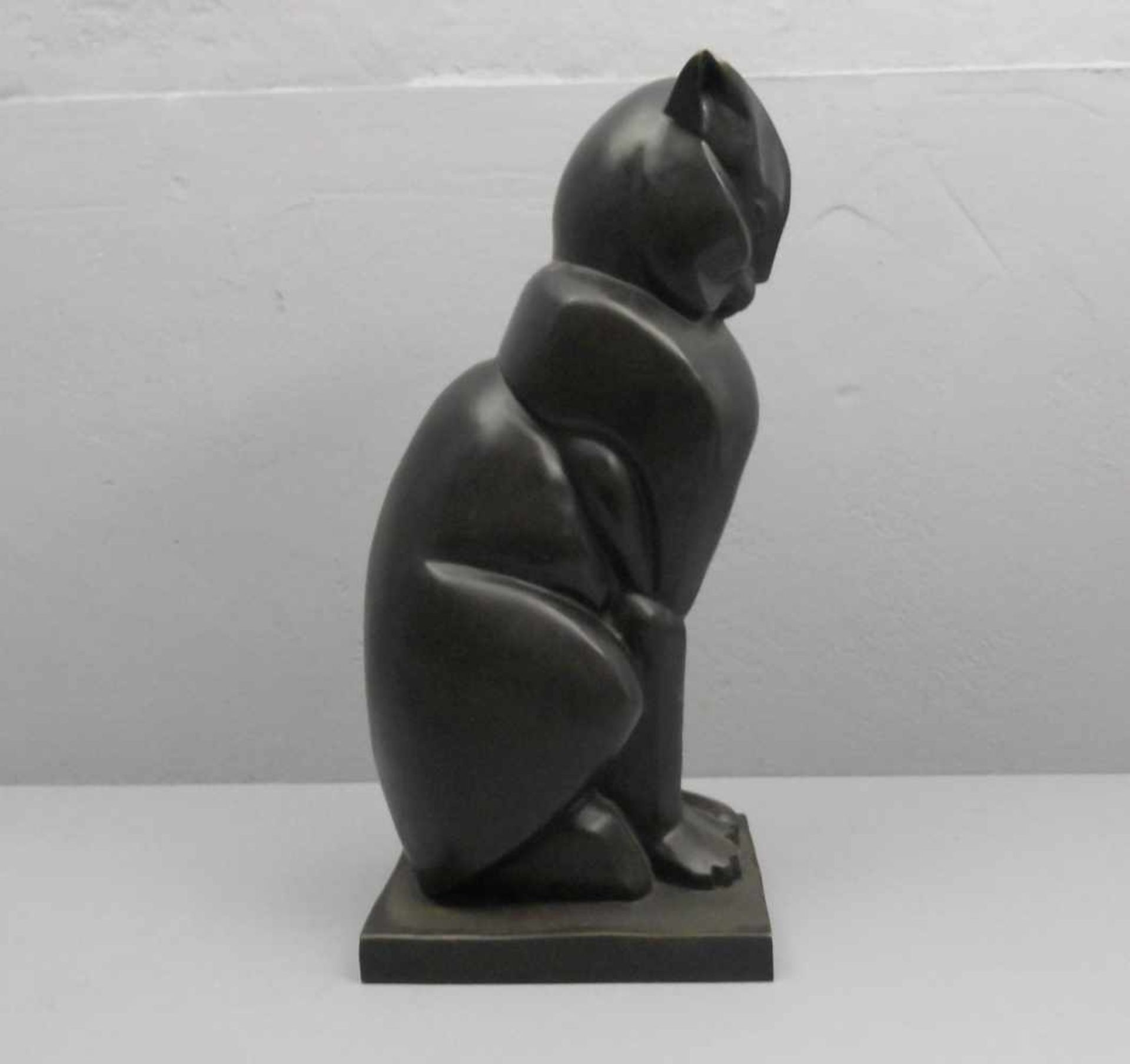 MARTEL, JAN und JOEL (beide: Nantes 1896-1966 Paris), Skulptur / sculpture: "Sitzende Katze", - Bild 4 aus 4