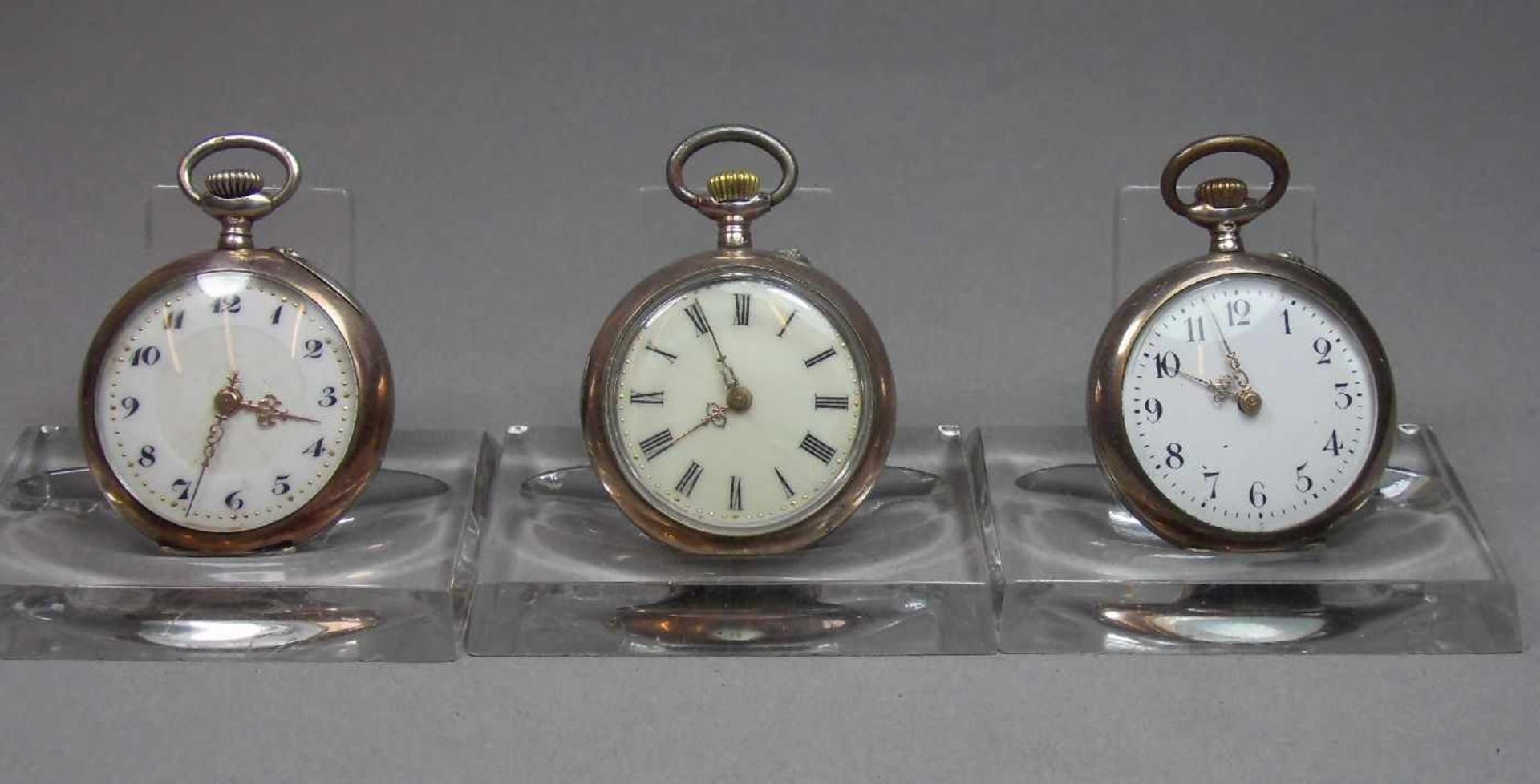 KONVOLUT VON 6 DAMEN-TASCHENUHREN / pocket watches, um 1900, alle Uhren mit Silbergehäuse (insg. 172 - Image 5 of 7