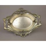 JUGENDSTILSCHALE MIT LIBELLENMOTIV, art nouveau bowl with dragonfly, versilbertes Metall (