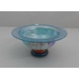 GLASSCHALE / FUSSSCHALE / bowl on a stand. Rundstand aus blauem Glas, Schaft aus Klarglas mit