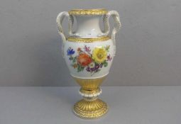 VASE / SCHLANGENVASE, Porzellan, Manufaktur Meissen, unterglasurblaue Schwertermarke mit oberem