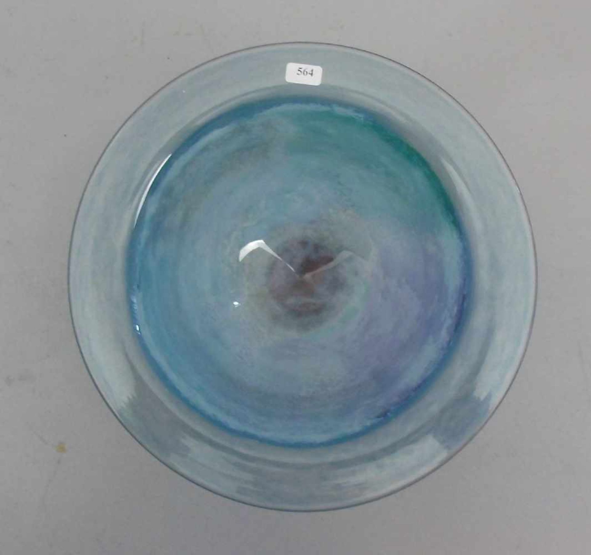 GLASSCHALE / FUSSSCHALE / bowl on a stand. Rundstand aus blauem Glas, Schaft aus Klarglas mit - Bild 2 aus 4