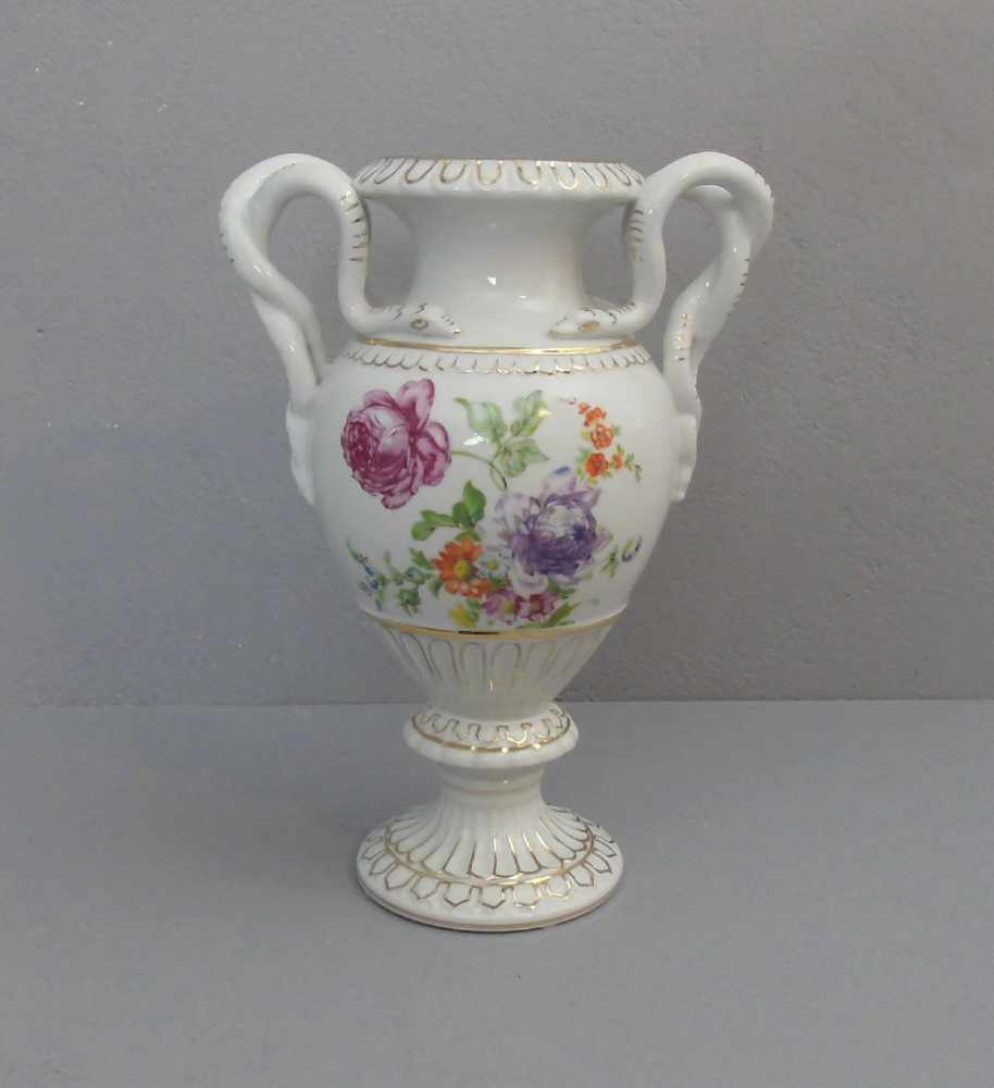 VASE / SCHLANGENVASE, Porzellan, Manufaktur Neundorf (ungemarkt), gebreitet nach Meissner Vorbild. - Bild 3 aus 4