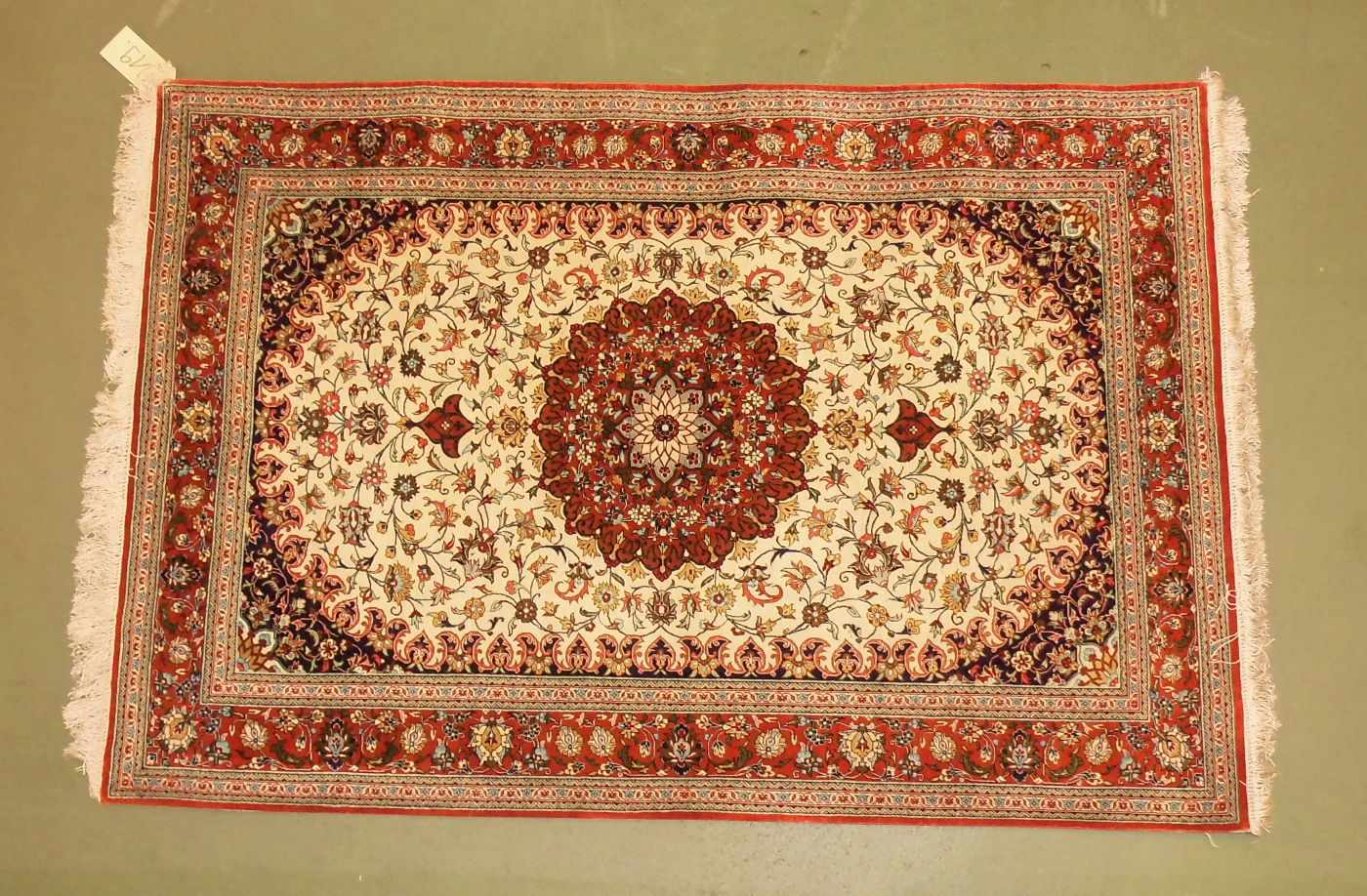 ORIENTTEPPICH / SEIDENTEPPICH / BRÜCKE / silk rug, Seide, 2. Hälfte. 20 Jh.; Haupt- und