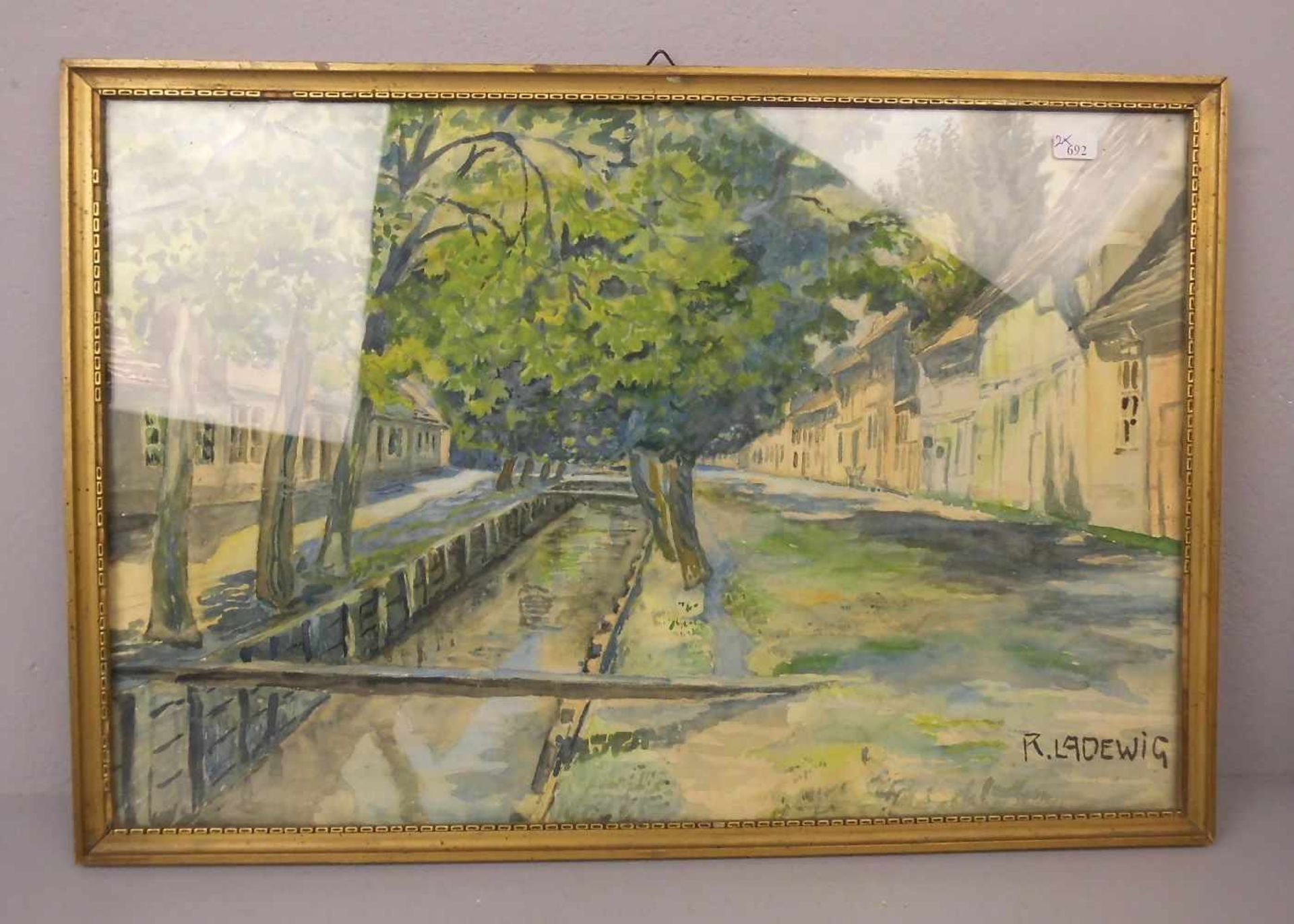 LADEWIG, R. (19./20. Jh.), Paar Aquarelle: "Gutshof in Frühlingslandschaft" und "Straßenzug mit - Bild 2 aus 3