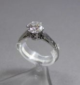 EINKARÄTER / SOLITÄRRING / BRILLANTRING, Platin (3,2 g), besetzt mit einem Brillanten von 1,0 ct.(