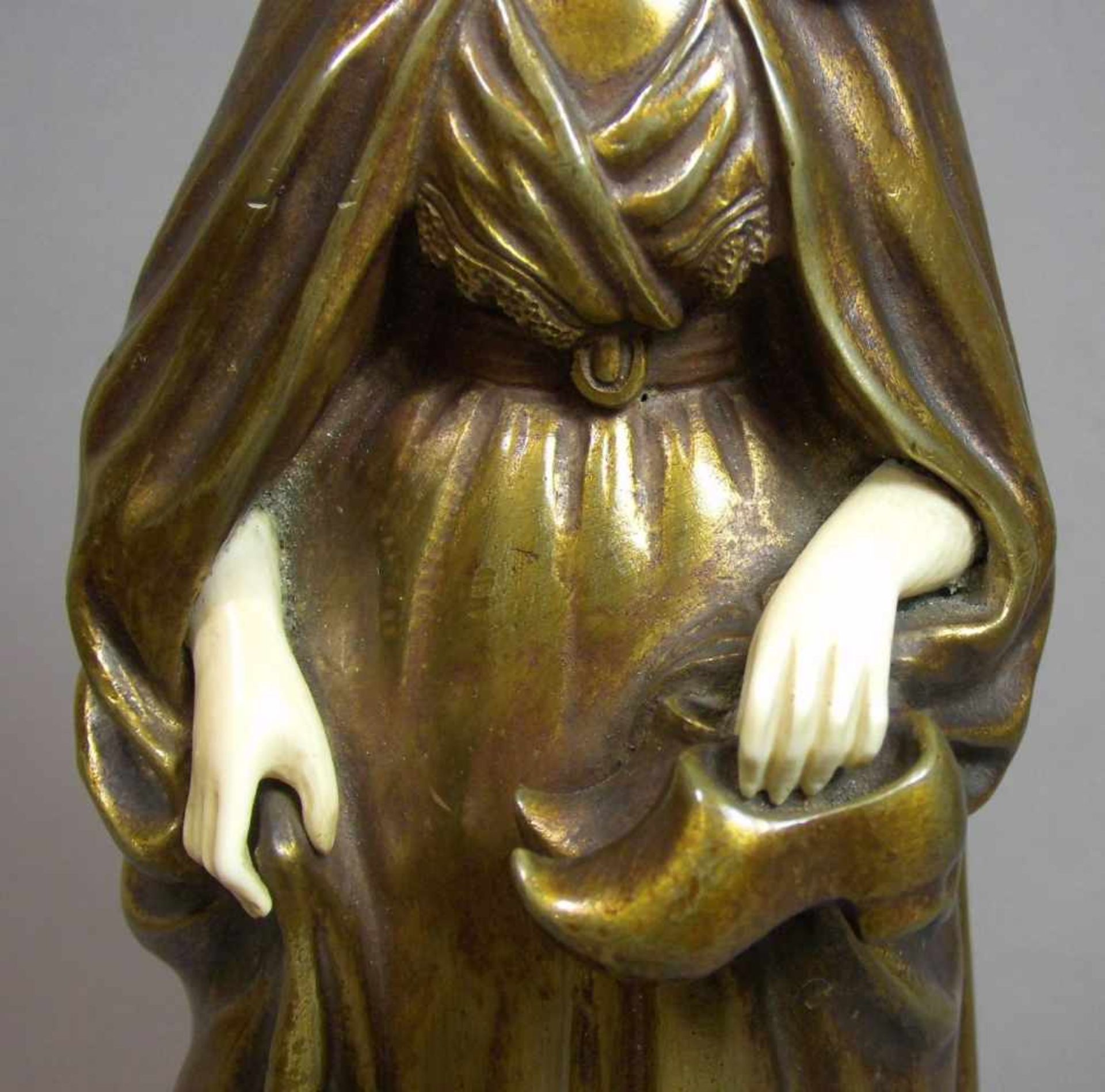 BERNOUD, EUGÈNE (französischer Bildhauer des 19./20. Jh.), Skulptur: "La marche silencieuse", Bronze - Image 3 of 7