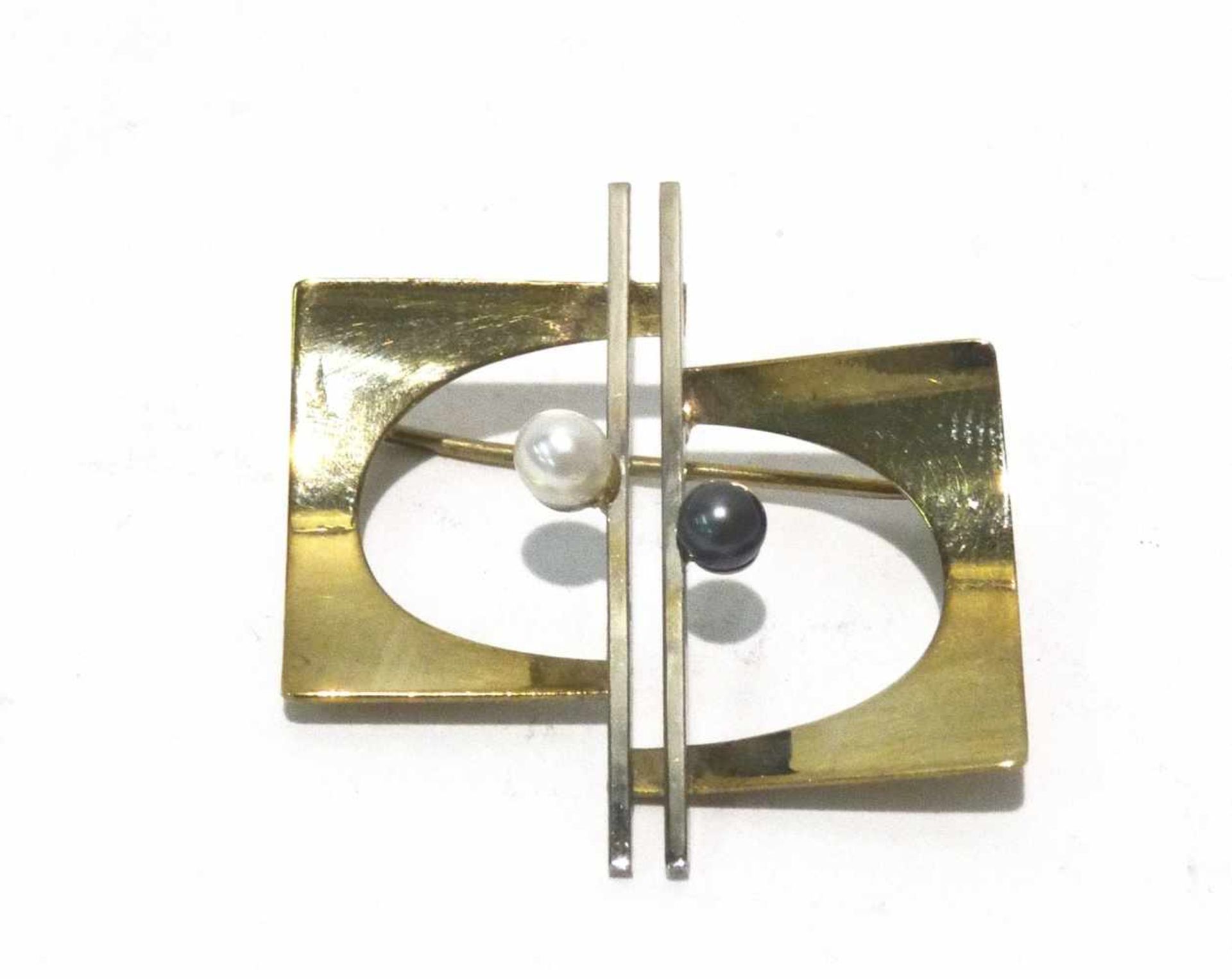 333 Gold Brosche / Nadel 2-farbig mit 2 Perlen besetzt, ca. 3 x 3cm, Gewicht ges. ca. 2,7g