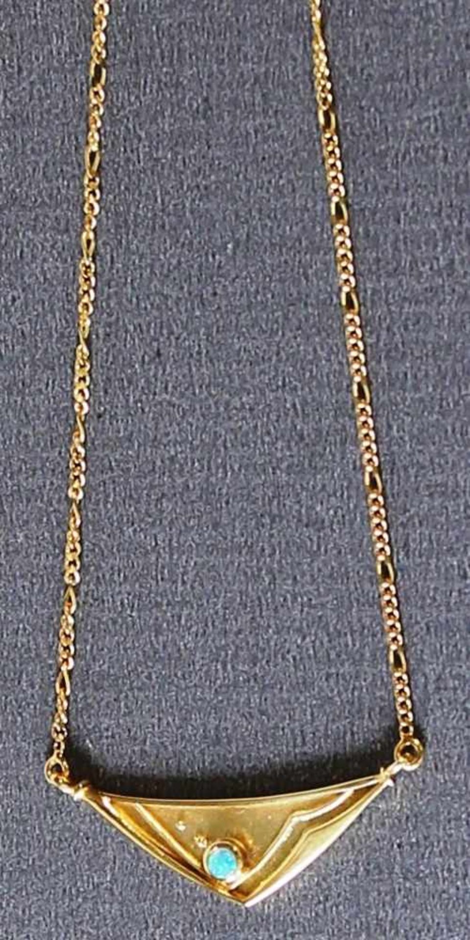 585er Gold Collier mit Opal, NOS Figarokette Länge ca. 44,5 cm, Gesamtgewicht ca. 4,8 Gramm, NOS