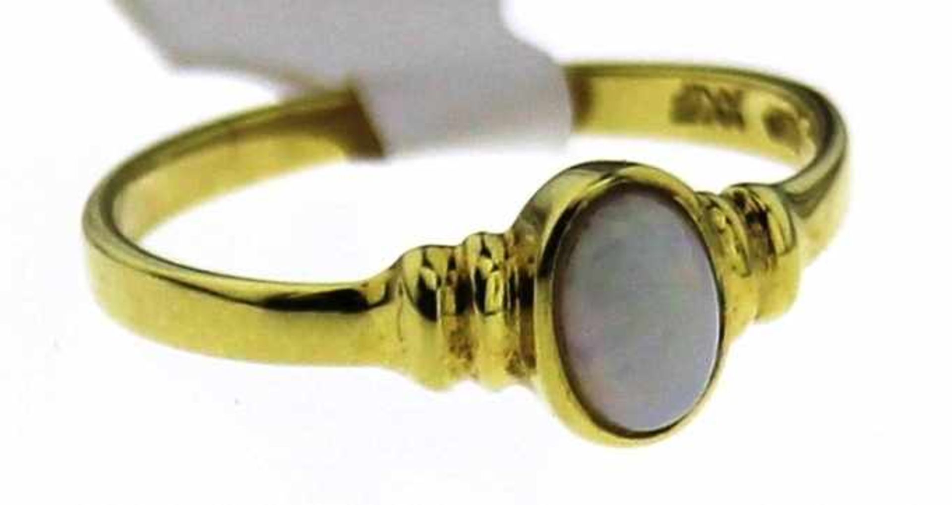 Damenring mit Opal 585 Gold, NOS Gr. 54, Gesamtgewicht ca. 2 Gramm, weißer Opal ca. 6 X 4mm, NOS
