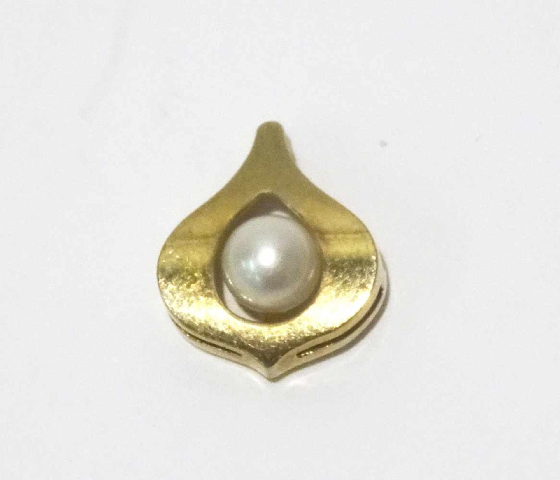 333 Gold Anhänger mit Zuchtperle cremefarben, Perle Durchmesser ca. 5mm, Anhänger ca. 1 x 1,5cm,