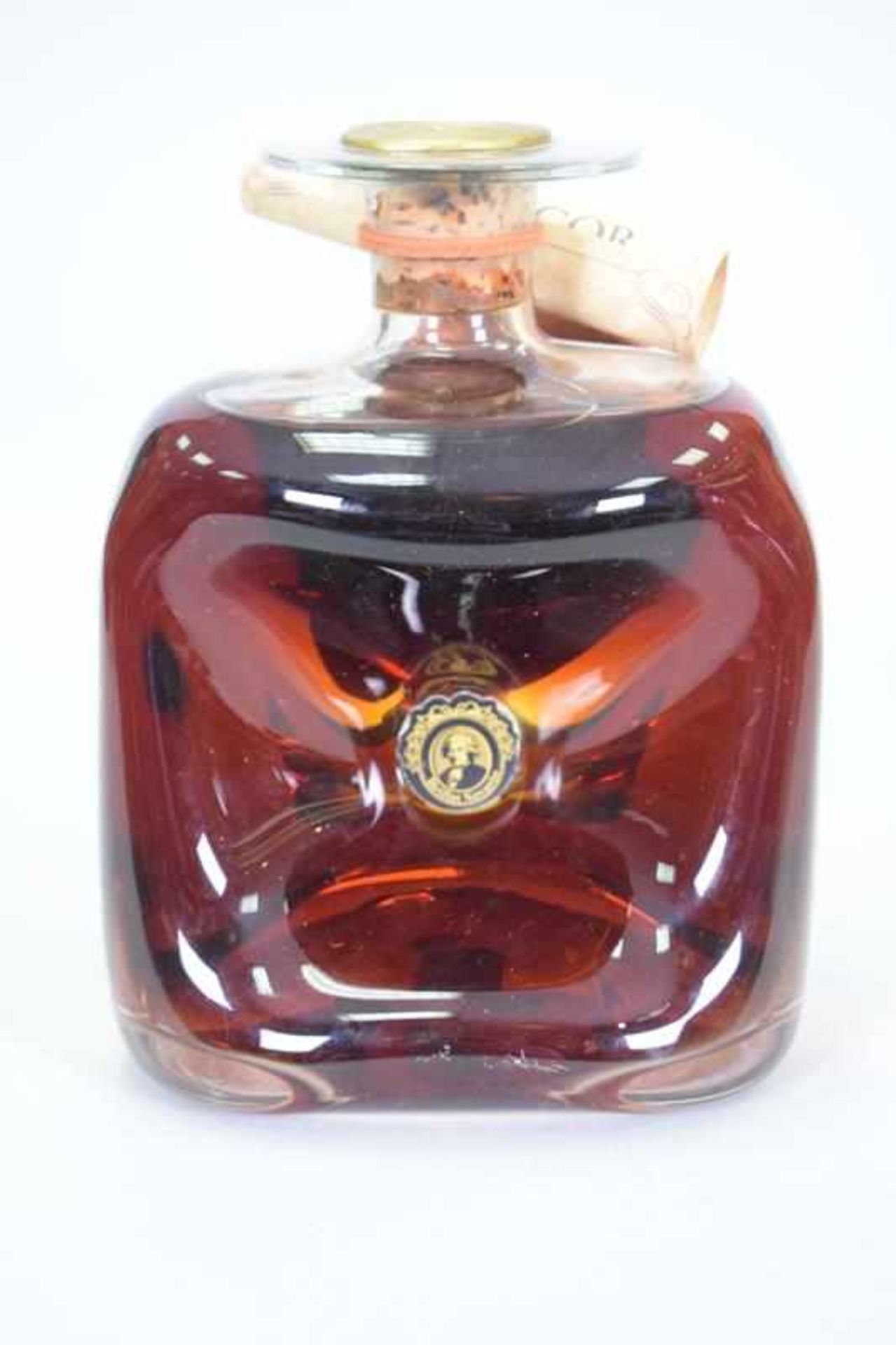 2 Flaschen "Mondragor fres vieil Armagnac 1963" & "Hine V.S.O.P Cognac"1.) "Mondragor fres vieil - Image 3 of 5