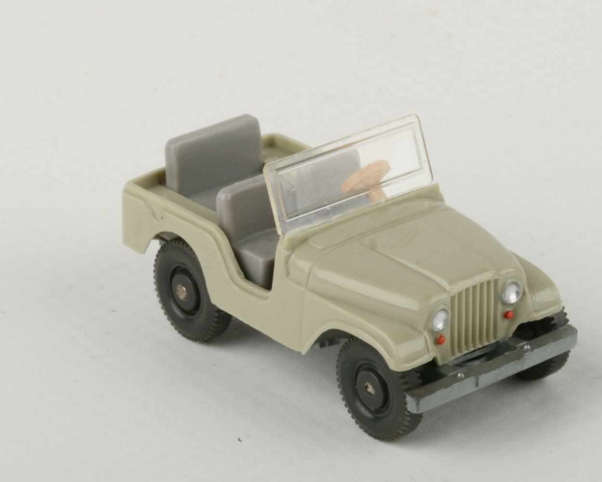 Wiking Jeep h'grünbeige 11/2a, neuwertig