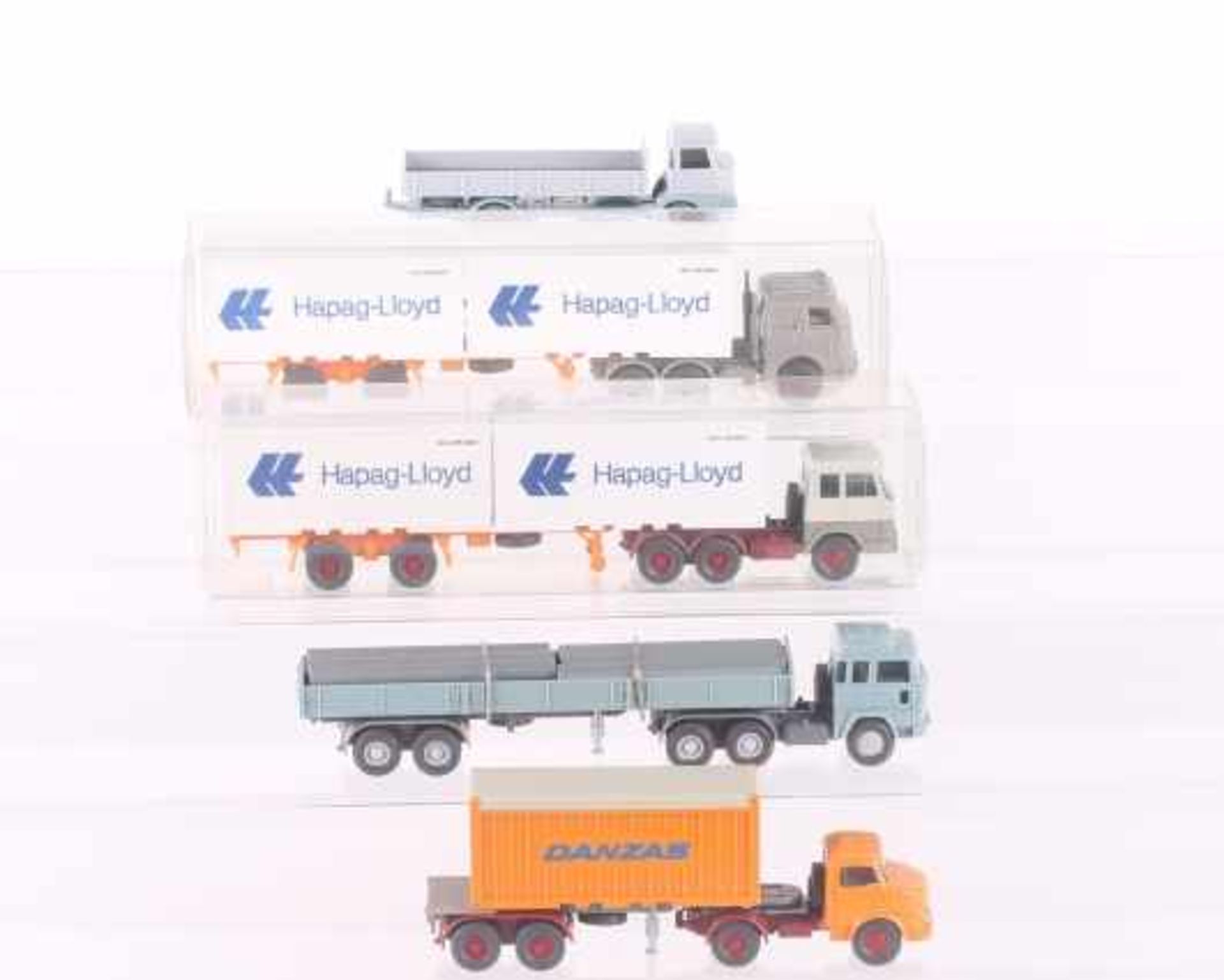 Wiking 5 LKW 417/1b, 518/14b. 521/14f, 526/5e, US Zugmaschine Hapag Lloyd, sehr gut bis neuwertig