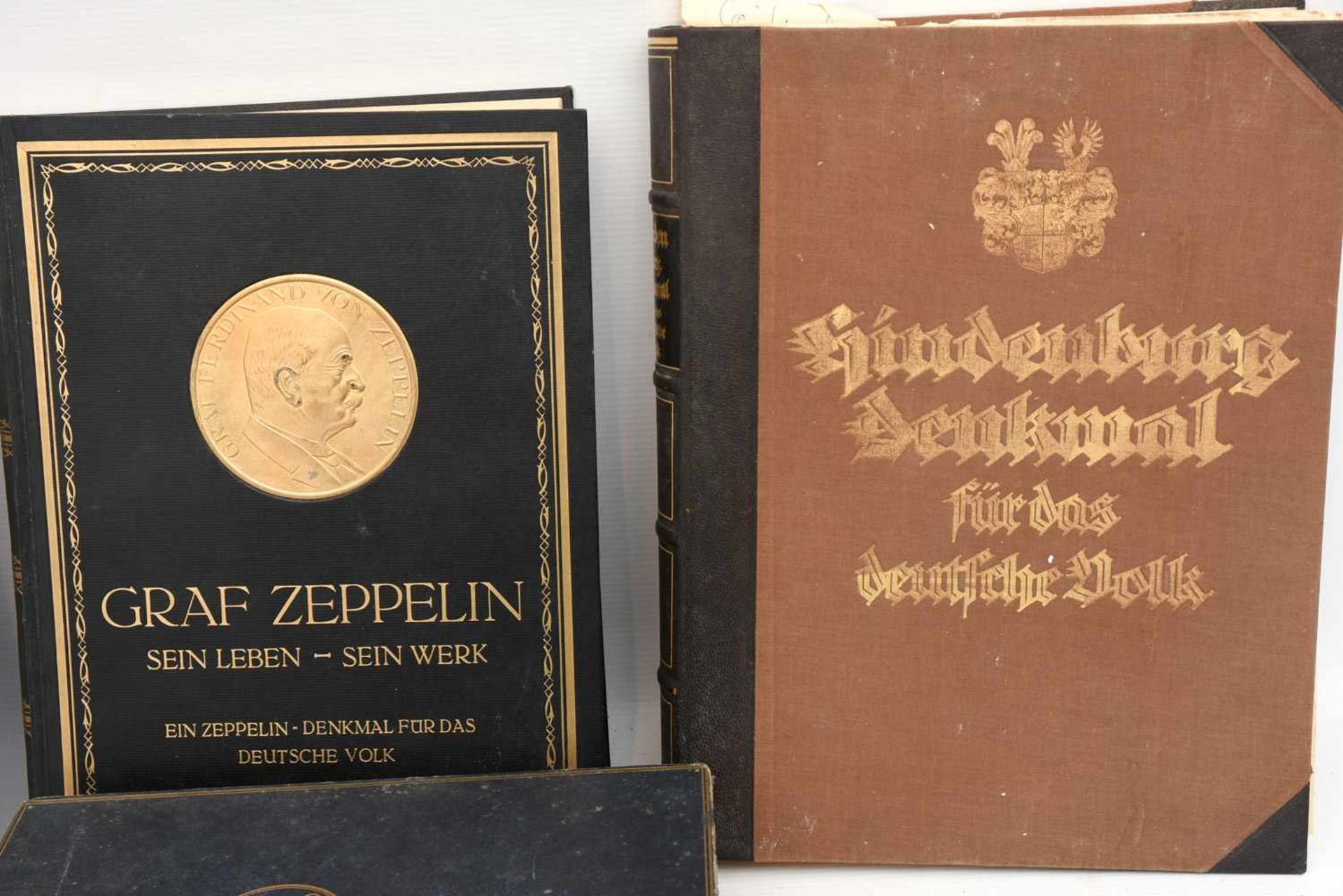 KONVOLUT "DEUTSCHE HELDEN", Sachbücher/Monografien Zeppelin/Hindenburg u.a., Deutsches Reich 1914- - Bild 3 aus 4