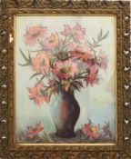 UNBEKANNTER KÜNSTLER,"Blumenstrauß in der Vase", Pastellreide auf Papier, hinter Glas gerahmt,