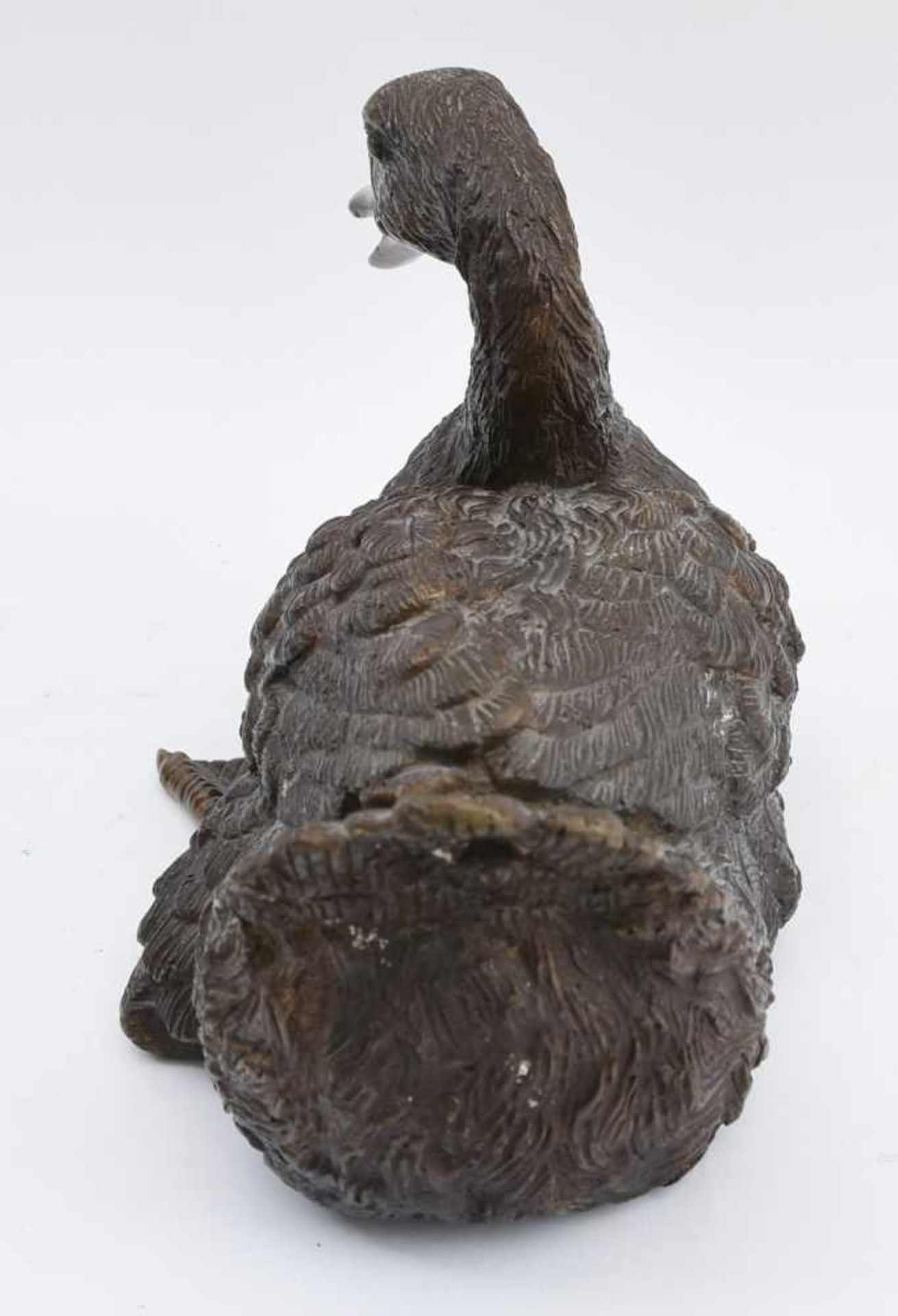 SITZENDE ENTE, ziselierte Bronze, Frankreich um 1900. Bronzeplastik einer sitzenden/brütenden Ente - Bild 3 aus 4