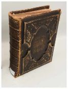 "NEUE ILLUSTRIERTE FAMILIEN BIBEL", Leder gebundene Ausgabe, USA 1882 Deutschsprachige Ausgabe "