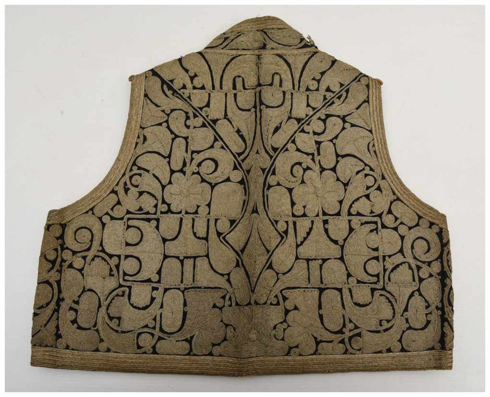 KINDERJACKE, handbesticktes Leinen/Baumwolle, Korallen, bedruckt, Spanien 1. Hälfte Jahrhundert - Bild 5 aus 5