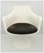 KNOLL "TULIP" STUHL 2 mit Armlehnen, Fiberglas/Kaschmir, 1990er-Jahre Vom finnischen Designer Eero