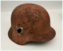 HELM M 40 DRITTES REICH, bemalter Stahl mit zwei Emblemen, um 1940 Helm Modell 40 mit noch zu 70%