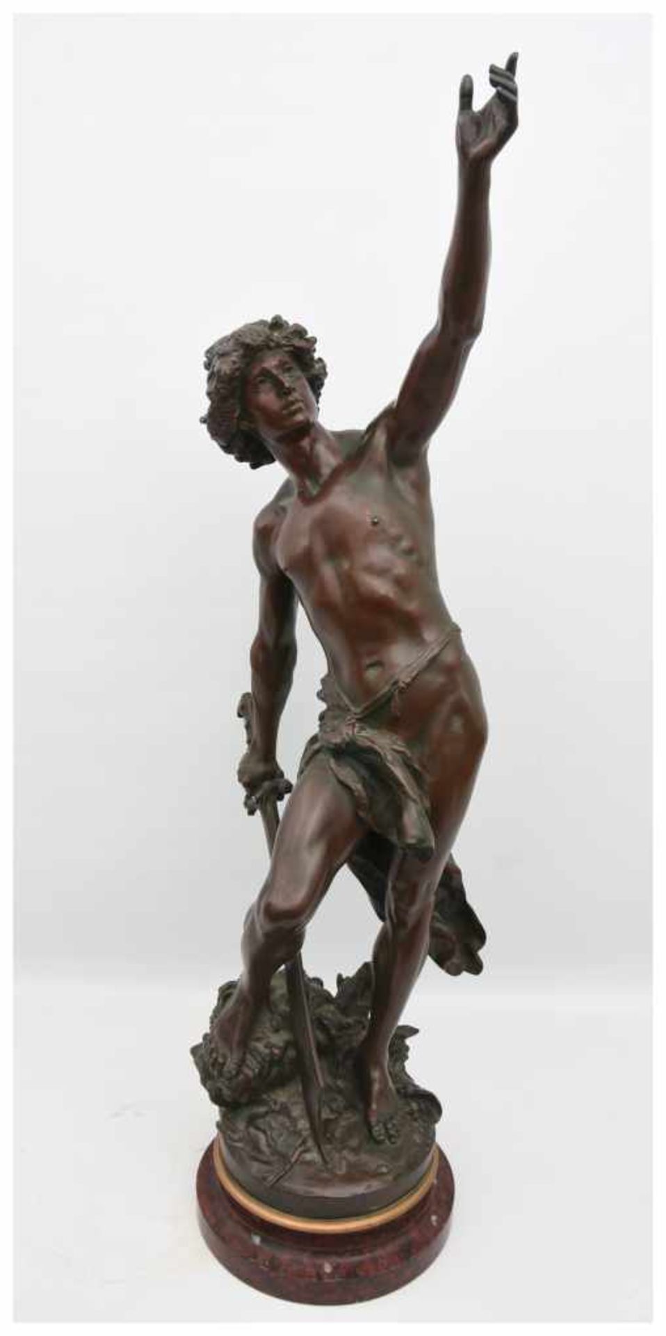 LOUIS GOSSIN,"David mit Goliaths Kopf"; Bronze auf Marmorsockel,Halbedelsteine, signiert, Frankreich