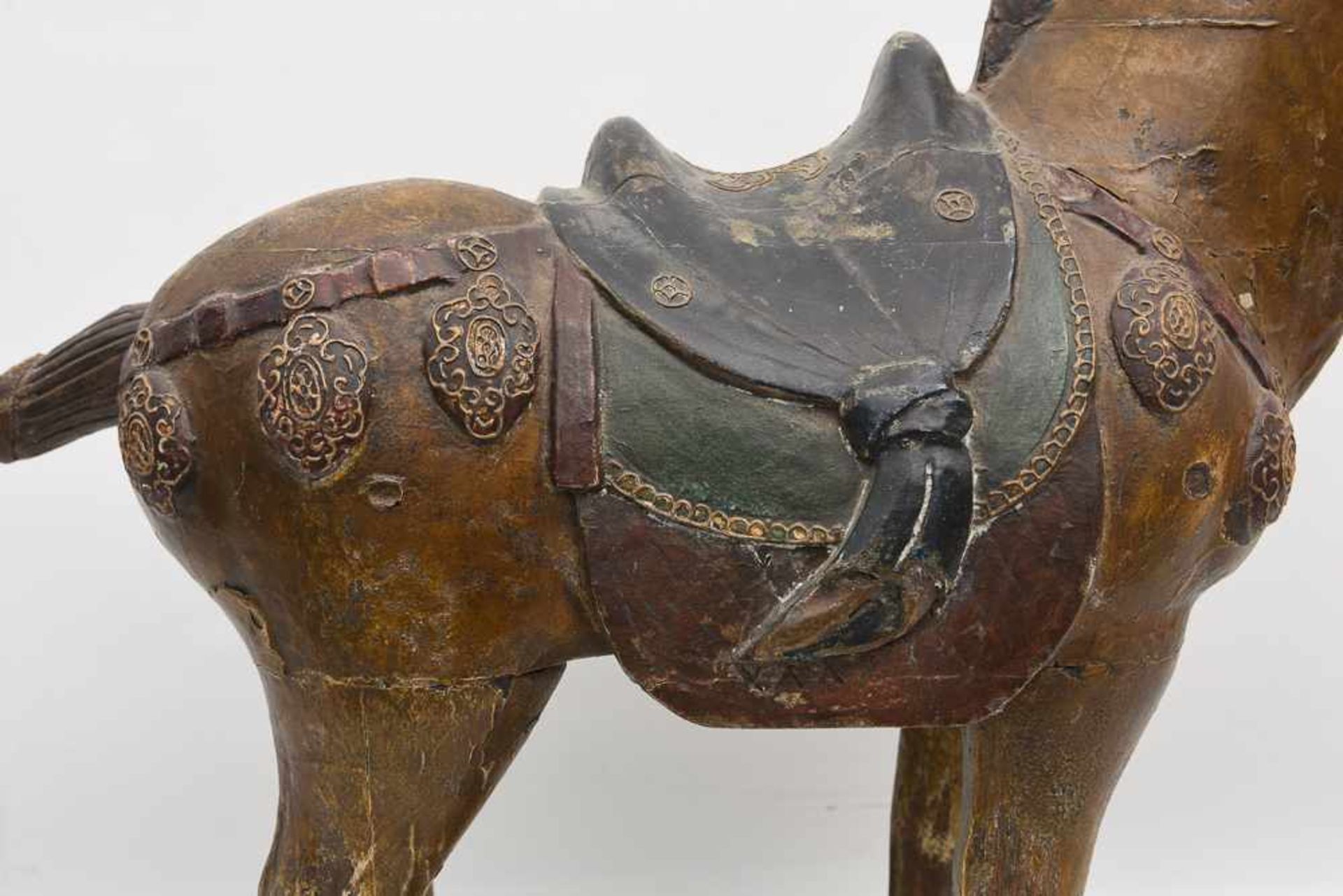 TANG-PFERD, bemaltes Holz, China 19. Jahrhundert Hölzernes bemaltes Tang-Pferd. Höhe: 53 cm, - Image 3 of 10