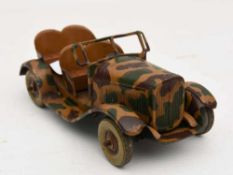 KÜBELWAGEN MIT TARNANSTRICH, bemaltes lackiertes Blech, Drittes Reich um 1940 Länge: 17 cm.