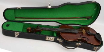 GEIGE 5, nach Stradivari, Italien 1. Hälfte 20. Jahrhundert Länge Korpus: 36 cm. Muss neu besaitet