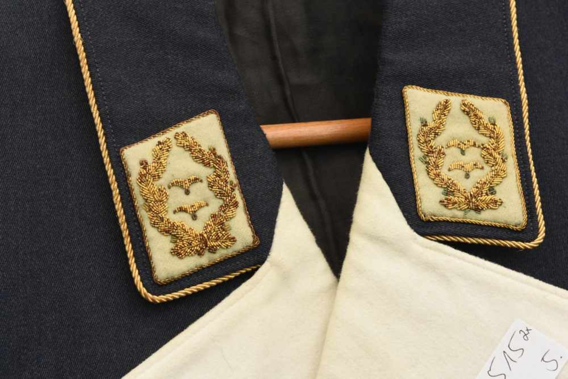 LUFTWAFFEN-UNIFORM "KLEINER ROCK", (ca. Gr. 40), Tuch/SatinDeutsches Reich um 1940 Uniformjacke - Bild 6 aus 8